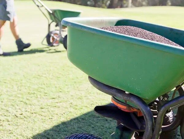 Fertiliser in Spreader